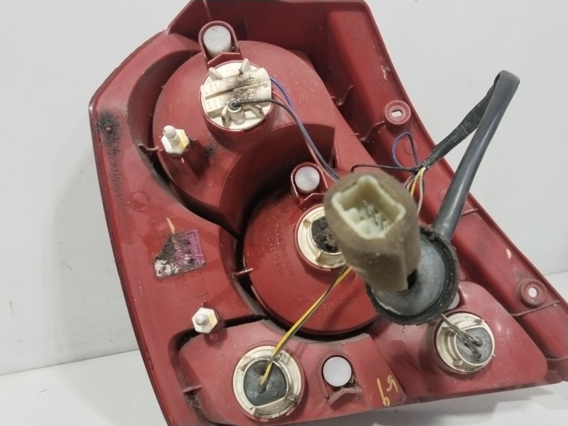 Recambio de piloto trasero derecho para chevrolet aveo / kalos hatchback (t200) 1.4 referencia OEM IAM 300267R  