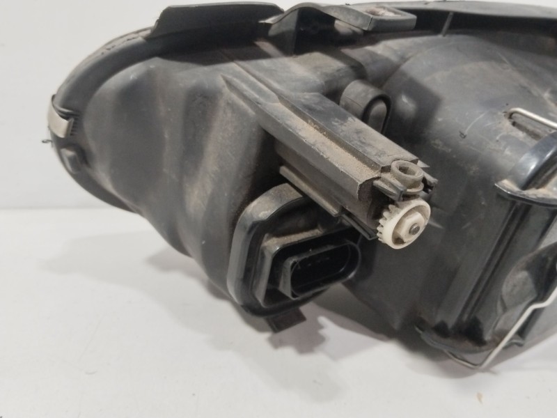 Recambio de faro izquierdo para volkswagen golf iv variant (1j5) 1.9 tdi referencia OEM IAM 1J1941017F  