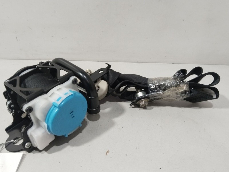 Recambio de cinturon seguridad delantero derecho para mazda 3 (bm, bn) 2.2 d referencia OEM IAM BHS257L30D02  