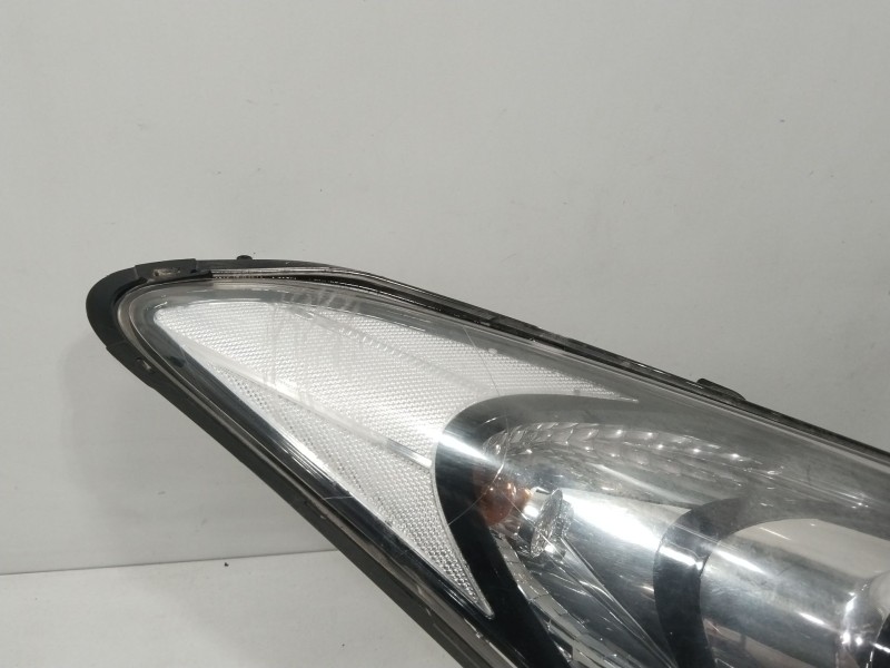 Recambio de faro derecho para hyundai i30 (gd) 1.4 crdi referencia OEM IAM 92102A6000  
