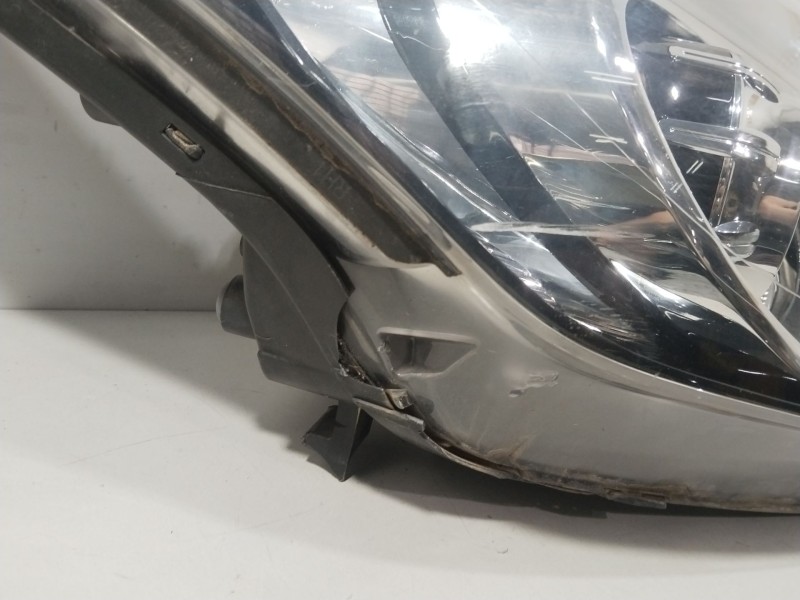 Recambio de faro derecho para hyundai i30 (gd) 1.4 crdi referencia OEM IAM 92102A6000  