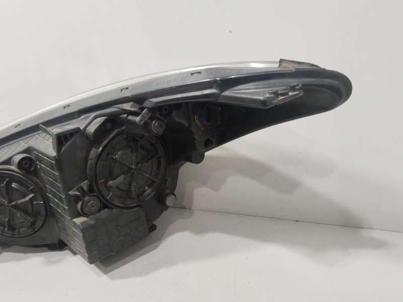 Recambio de faro derecho para hyundai i30 (gd) 1.4 crdi referencia OEM IAM 92102A6000  