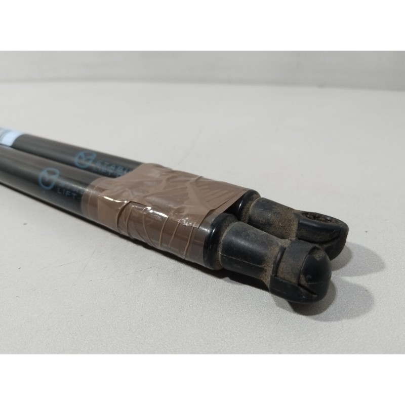 Recambio de amortiguadores maletero / porton para mazda 3 (bm, bn) 2.2 d referencia OEM IAM BHN962620A  