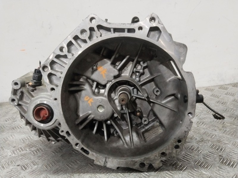 Recambio de caja cambios para kia carnival ii 2.5 v6 ex referencia OEM IAM Y050101094  