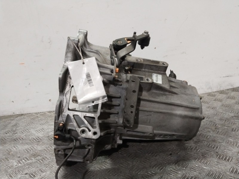 Recambio de caja cambios para kia carnival ii 2.5 v6 ex referencia OEM IAM Y050101094  