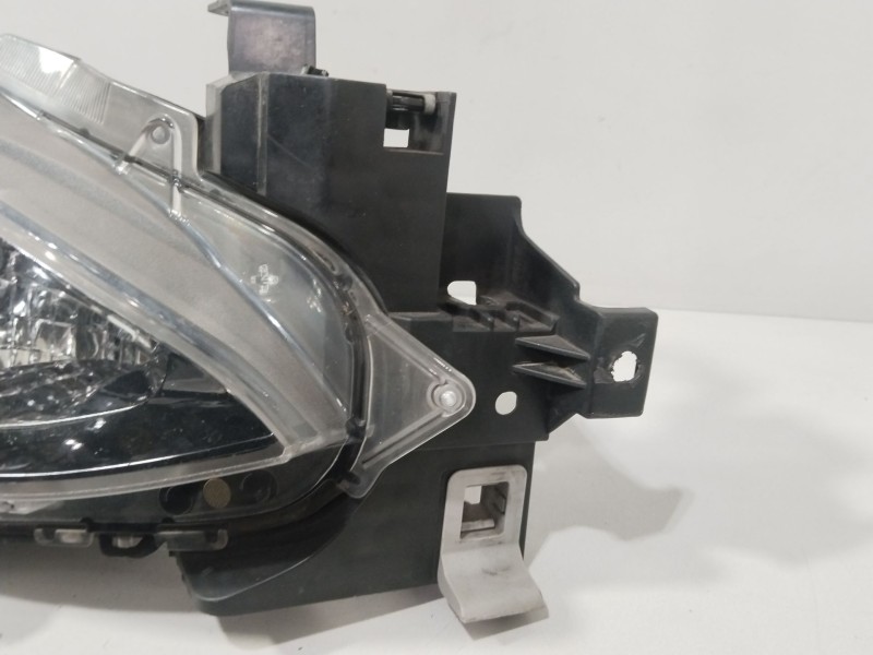 Recambio de faro derecho para mazda 3 (bm, bn) 2.2 d referencia OEM IAM BHR1510K0A  