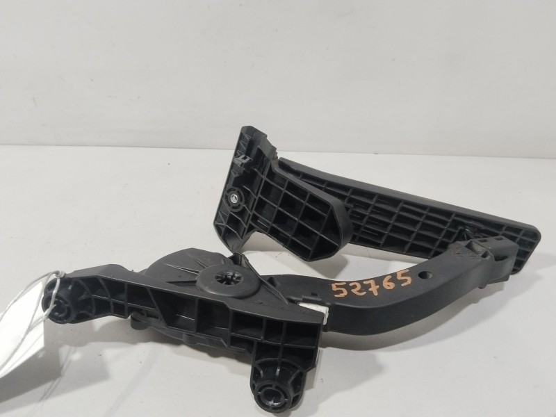 Recambio de pedal acelerador para hyundai i30 (gd) 1.4 crdi referencia OEM IAM 327302P110  