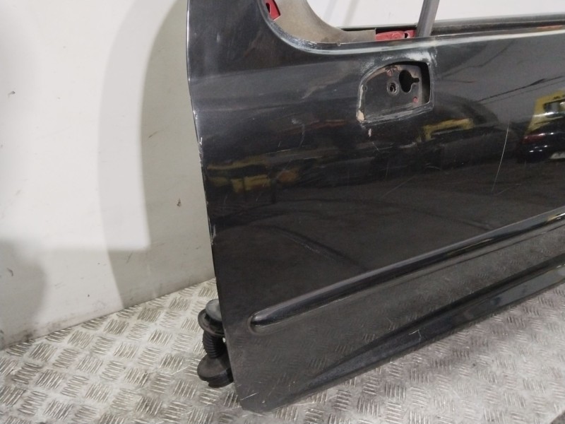 Recambio de puerta delantera izquierda para peugeot 207 xs pack referencia OEM IAM  NEGRO 