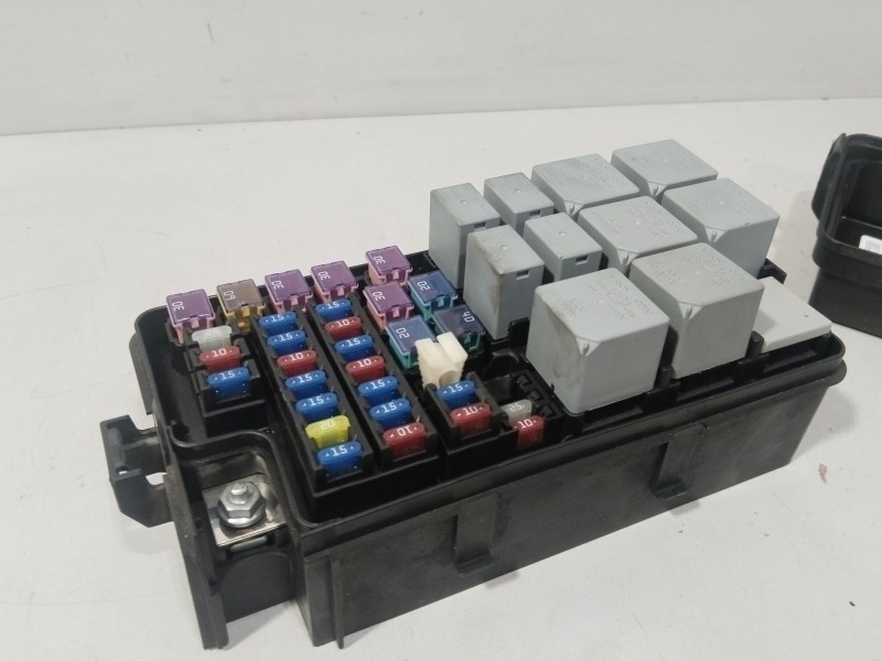 Recambio de caja reles / fusibles para chevrolet lacetti (j200) 2.0 d referencia OEM IAM 96451738  
