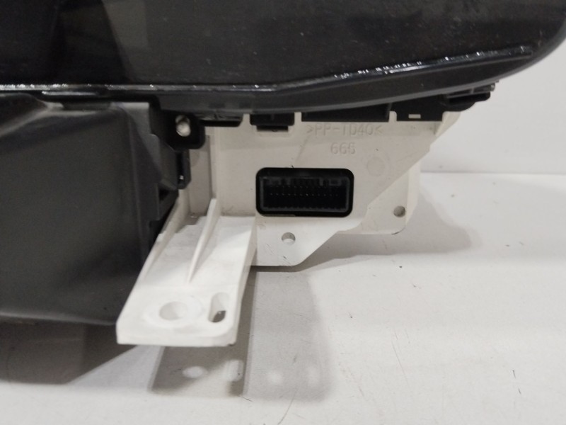 Recambio de cuadro instrumentos para toyota yaris (_p9_) 1.0 vvt-i (ksp90_) referencia OEM IAM 553030D060B0  