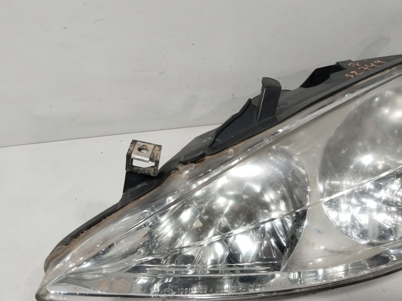 Recambio de faro izquierdo para peugeot 307 (3a/c) 2.0 hdi 110 referencia OEM IAM 6204Z2  