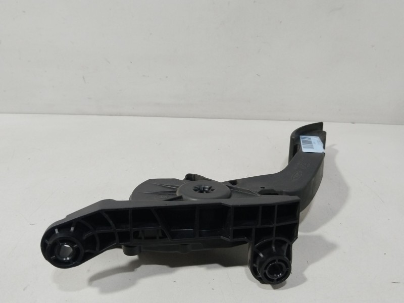Recambio de pedal acelerador para kia rio iii (ub) 1.25 cvvt referencia OEM IAM 327001W000  