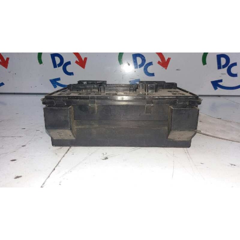 CAJA RELES / FUSIBLES MOTOR  - imagen 2