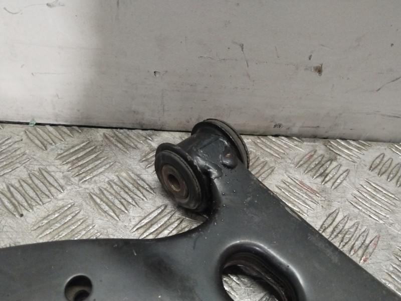 Recambio de brazo suspension inferior delantero derecho para mazda 2 (dy) 1.6 referencia OEM IAM   
