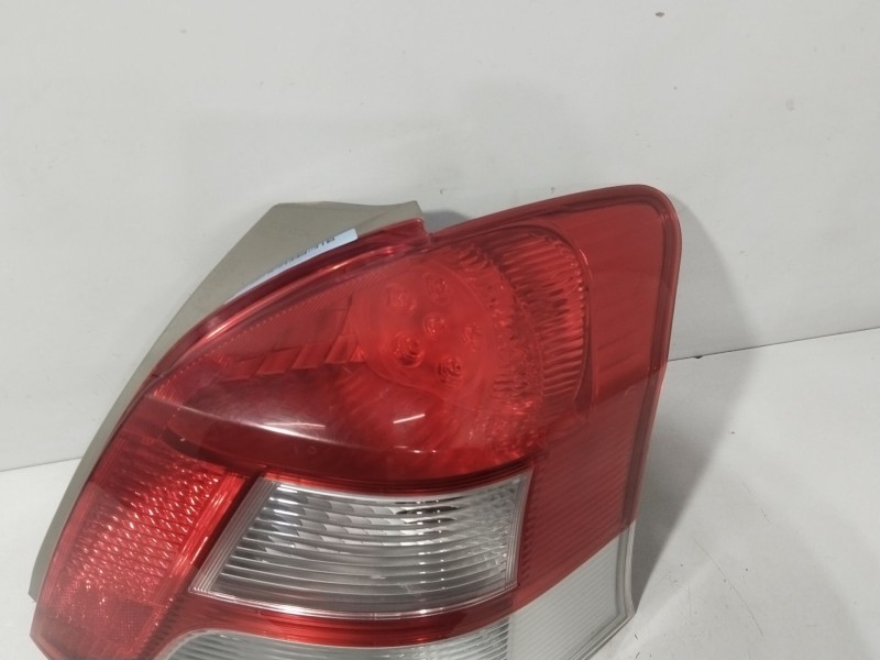 Recambio de piloto trasero derecho para toyota yaris (_p9_) 1.0 vvt-i (ksp90_) referencia OEM IAM 815510D110  