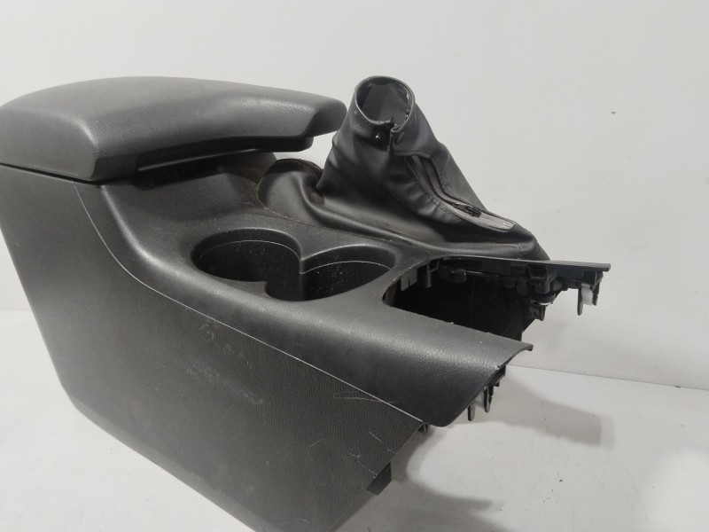 Recambio de consola central para mazda 3 (bm, bn) 2.2 d referencia OEM IAM B45B64961  