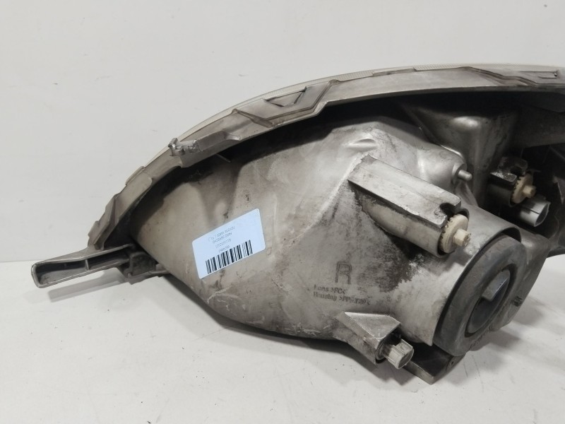 Recambio de faro derecho para toyota yaris (_p1_) 1.3 (ncp10_, scp12_) referencia OEM IAM 8111052021  