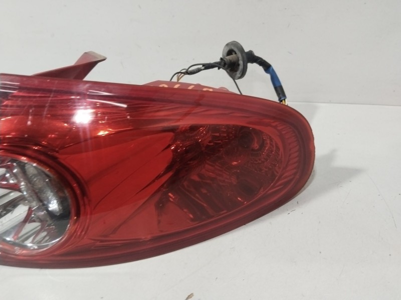 Recambio de piloto trasero derecho para chevrolet lacetti (j200) 2.0 d referencia OEM IAM 201193R  