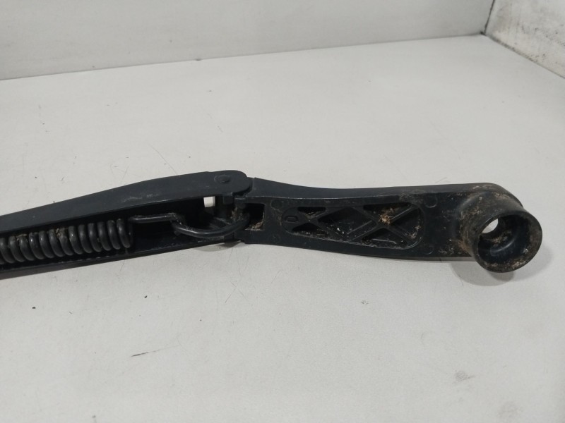 Recambio de brazo limpia delantero izquierdo para hyundai i30 (gd) 1.4 crdi referencia OEM IAM 98310A6000  
