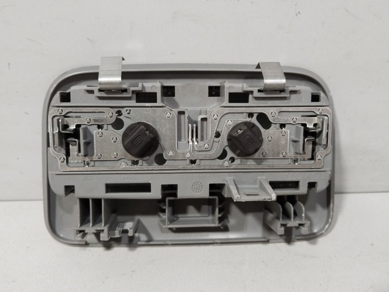 Recambio de luz interior central para toyota yaris (_p9_) 1.0 vvt-i (ksp90_) referencia OEM IAM 812600D030  