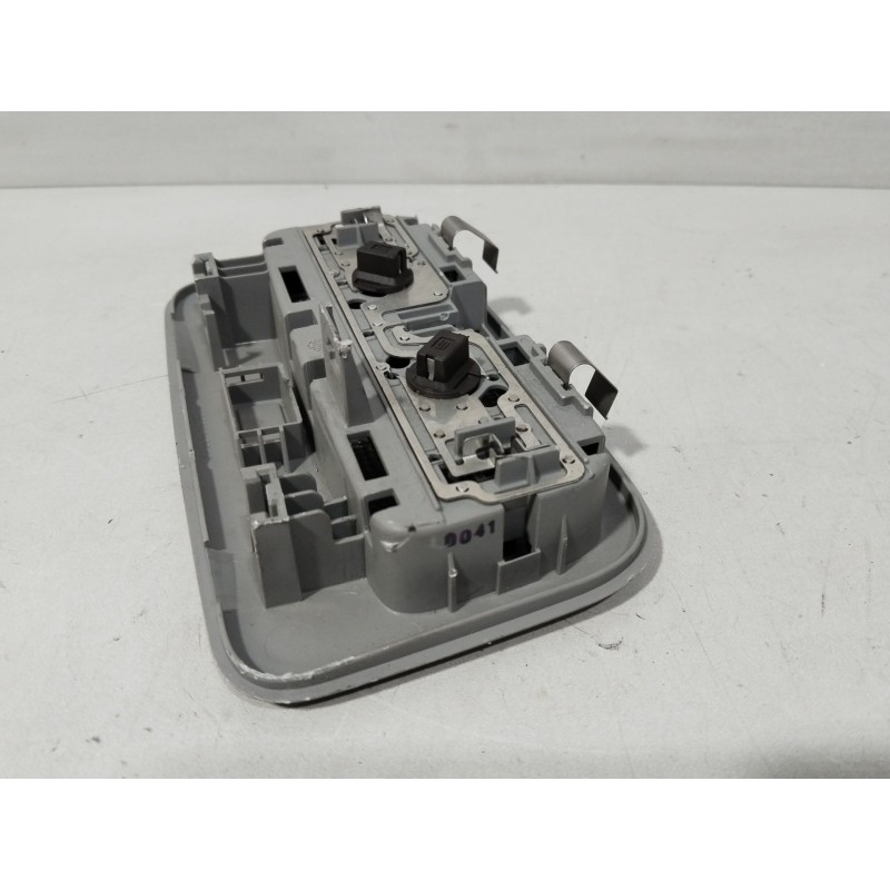 Recambio de luz interior central para toyota yaris (_p9_) 1.0 vvt-i (ksp90_) referencia OEM IAM 812600D030  