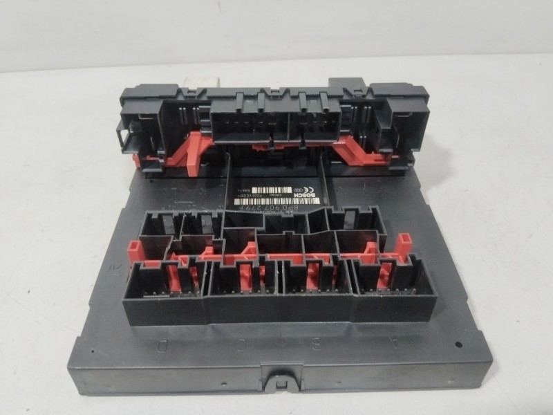 Recambio de caja reles / fusibles para audi a3 sportback (8pa) 1.6 fsi referencia OEM IAM 8P0907279F  