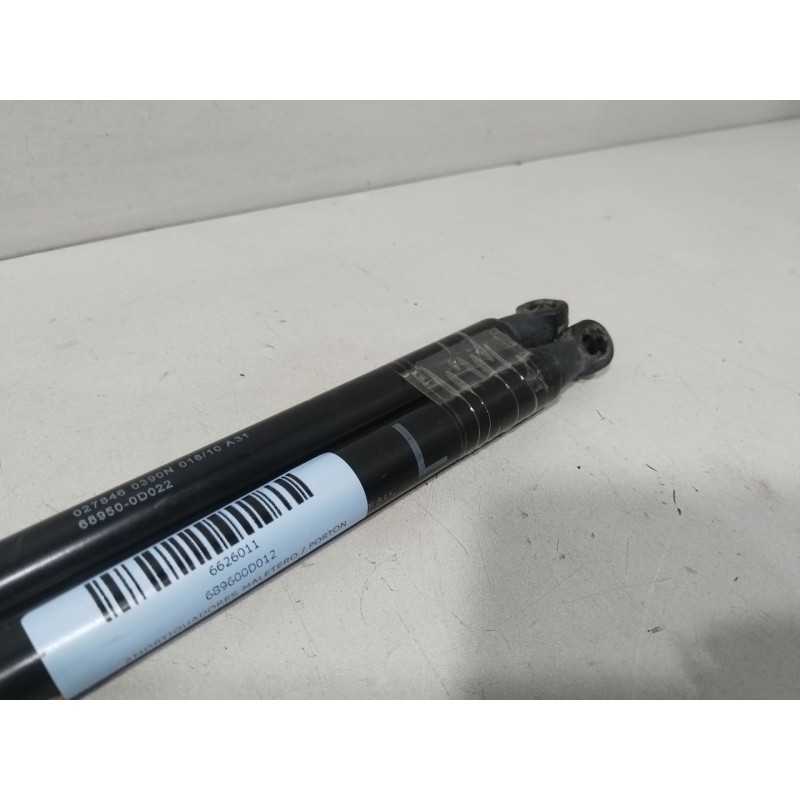 Recambio de amortiguadores maletero / porton para toyota yaris (_p9_) 1.0 vvt-i (ksp90_) referencia OEM IAM 689600D012  