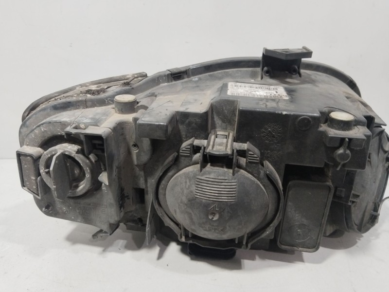 Recambio de faro izquierdo para audi a4 b7 (8ec) 2.0 tdi 16v referencia OEM IAM 0301219201  
