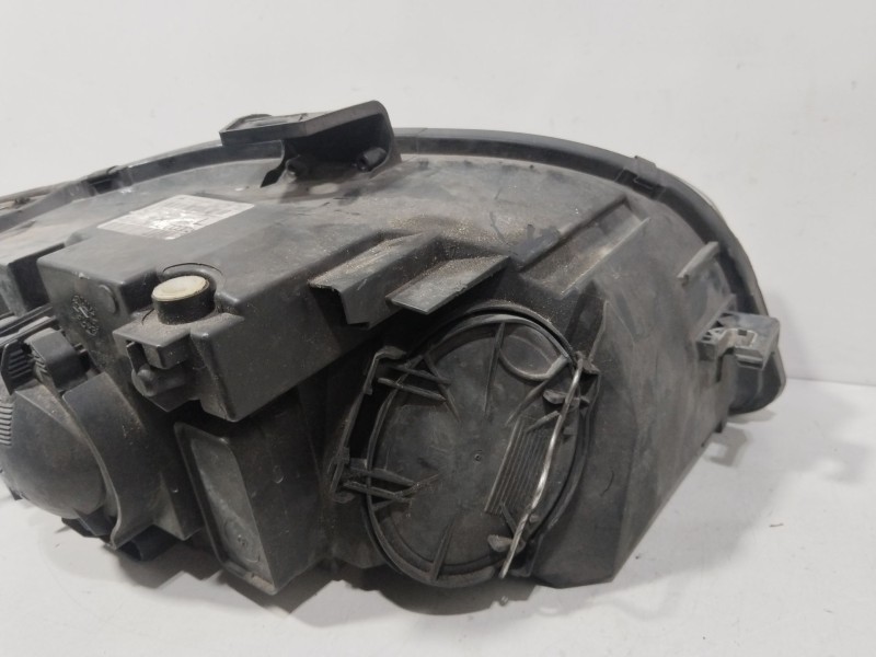 Recambio de faro izquierdo para audi a4 b7 (8ec) 2.0 tdi 16v referencia OEM IAM 0301219201  