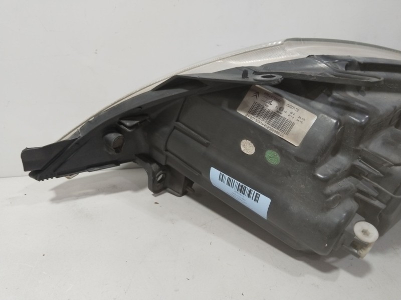 Recambio de faro derecho para citroën c3 i (fc_, fn_) 1.4 hdi referencia OEM IAM 9682672980  