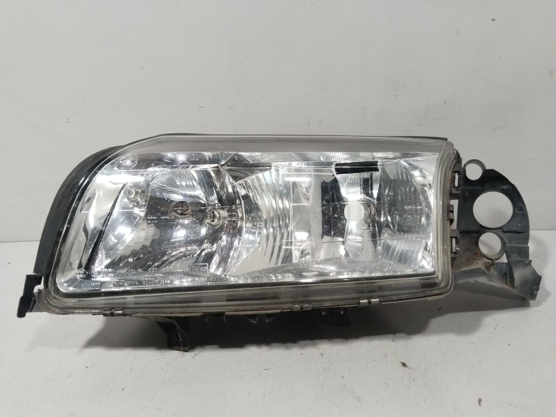 Recambio de faro izquierdo para volvo s80 i (184) 2.4 referencia OEM IAM 8693559  