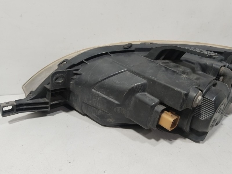 Recambio de faro derecho para chevrolet lacetti (j200) 2.0 d referencia OEM IAM 96458812  