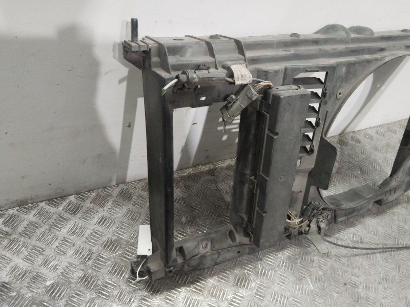 Recambio de panel frontal para peugeot 307 break / sw (s1) sw referencia OEM IAM 7104K8  