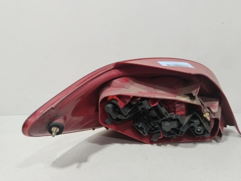 Recambio de piloto trasero derecho para peugeot 307 (3a/c) 1.6 16v referencia OEM IAM 557674B  