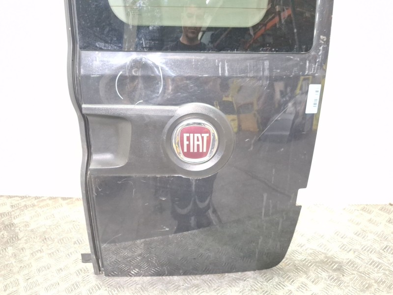 Recambio de puerta trasera derecha para fiat doblo autobús (263_) 1.6 d multijet (263axn1b) referencia OEM IAM   