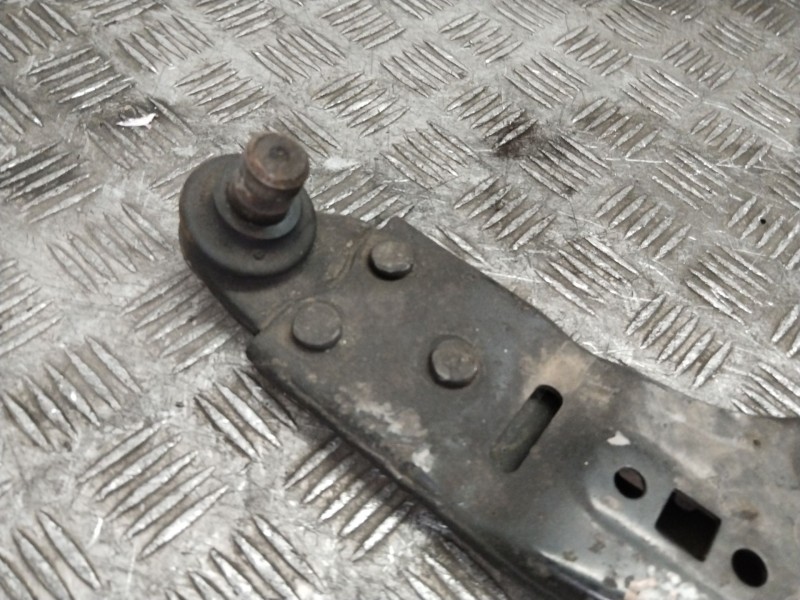 Recambio de brazo suspension inferior delantero derecho para ford transit connect monospace 1.5 tdci referencia OEM IAM 2418669 