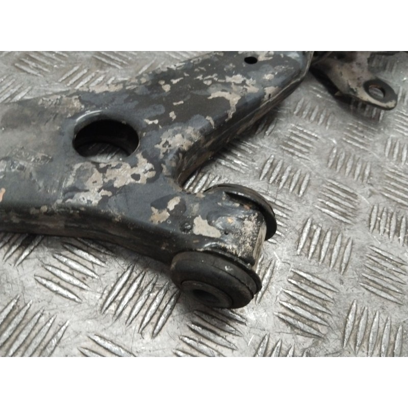Recambio de brazo suspension inferior delantero derecho para ford transit connect monospace 1.5 tdci referencia OEM IAM 2418669 