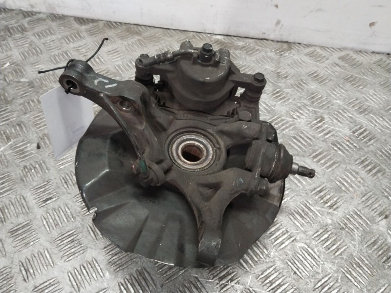 Recambio de mangueta delantera izquierda para kia rio ii (jb) 1.4 16v referencia OEM IAM 517151G100  