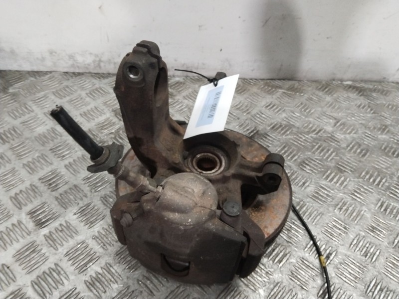 Recambio de mangueta delantera derecha para mazda 2 (dy) 1.6 referencia OEM IAM 2S613K170  