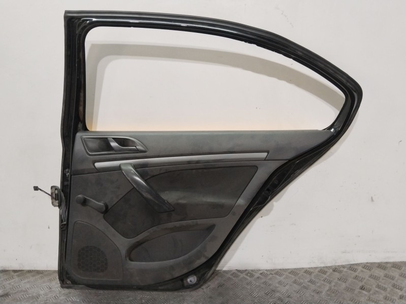 Recambio de puerta trasera derecha para skoda octavia berlina (1z3) family referencia OEM IAM  TAXI 