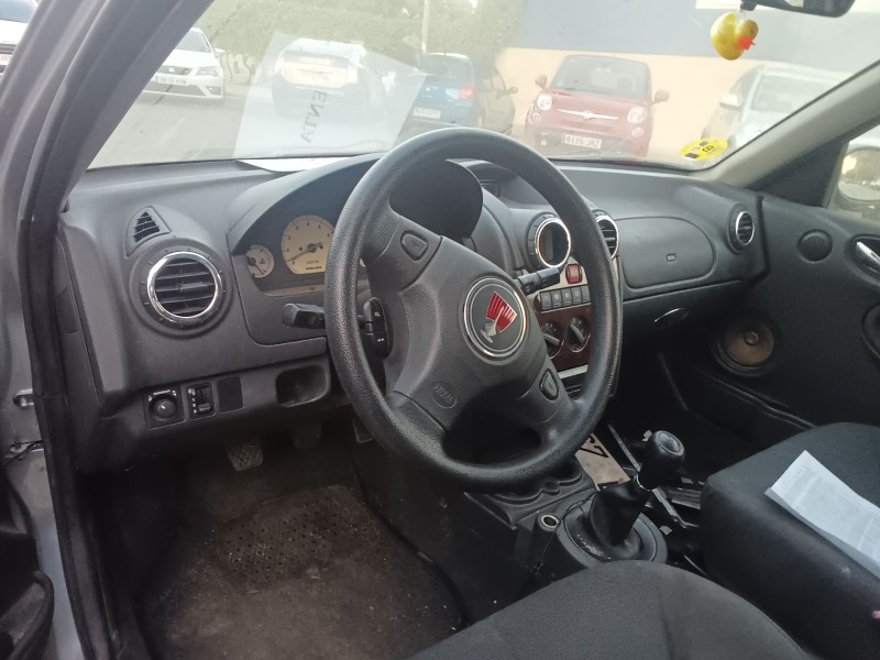 rover 25 i hatchback (rf) del año 2004