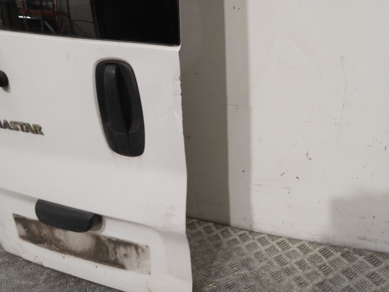 Recambio de puerta trasera izquierda para nissan primastar furgoneta (x83) 2.0 dci 115 referencia OEM IAM K010000QAA  
