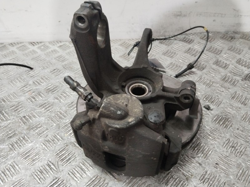Recambio de mangueta delantera derecha para mazda 2 (dy) 1.4 cd referencia OEM IAM 2S613K170  