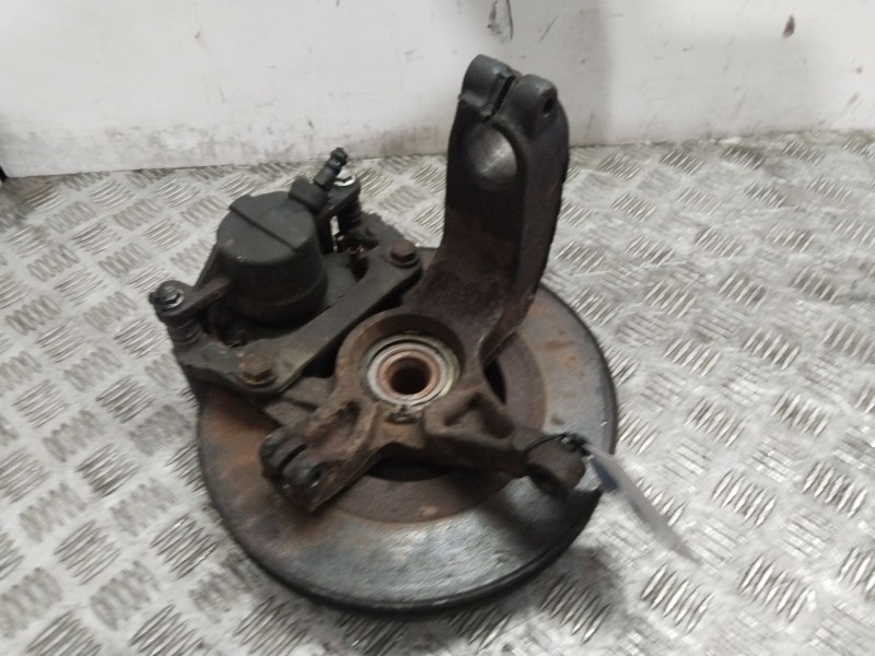 Recambio de mangueta delantera derecha para renault grand scénic ii (jm0/1_) 2.0 referencia OEM IAM 8200297033  