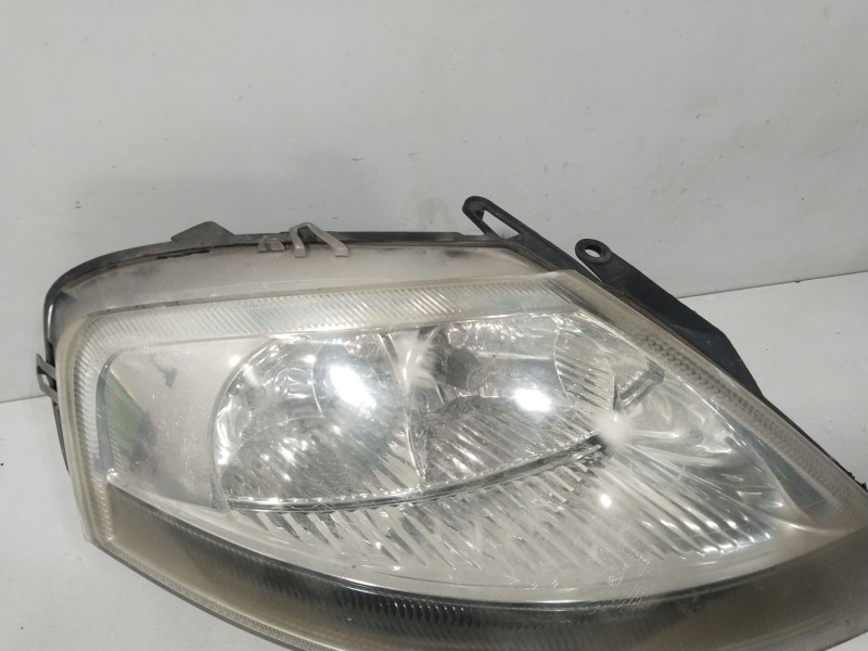 Recambio de faro izquierdo para citroën c3 i (fc_, fn_) 1.4 i referencia OEM IAM 9647214180  