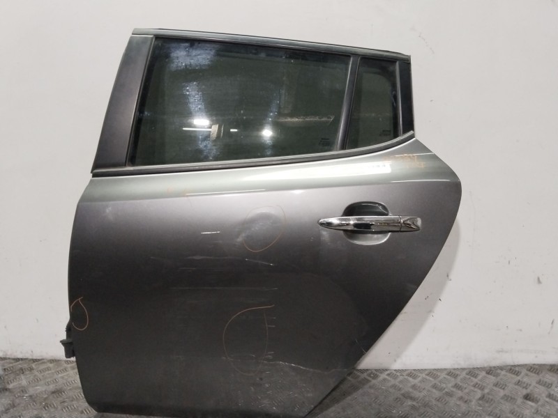 Recambio de puerta trasera izquierda para nissan leaf (ze0) electric referencia OEM IAM H21013NLMA  