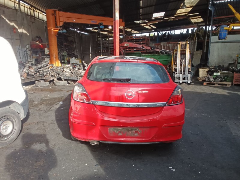 opel astra h gtc (a04) del año 2007