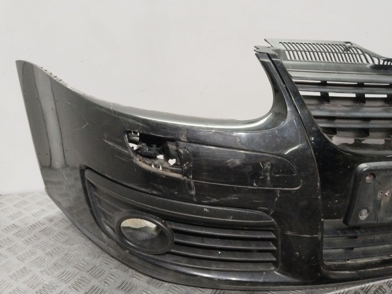 Recambio de paragolpes delantero para volkswagen golf v (1k1) 1.4 tsi referencia OEM IAM 1K0807217R NEGRO NEGRO