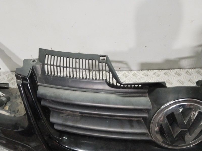 Recambio de paragolpes delantero para volkswagen golf v (1k1) 1.4 tsi referencia OEM IAM 1K0807217R NEGRO NEGRO