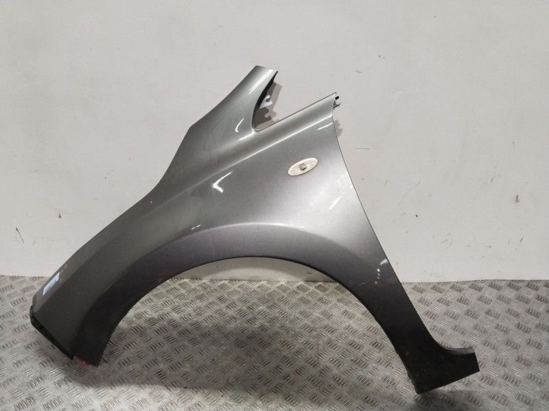 Recambio de aleta delantera izquierda para nissan leaf (ze0) electric referencia OEM IAM F31013NAAA  